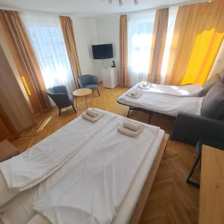 Elina Hotel