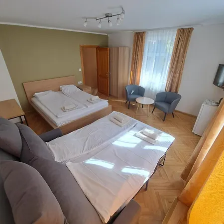 Elina Hotel 3*